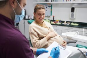 Pregnant woman at the dentist